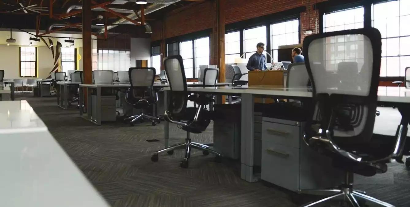 Ciri-Ciri Perusahaan di Indonesia yang Harus Menggunakan Software ERP